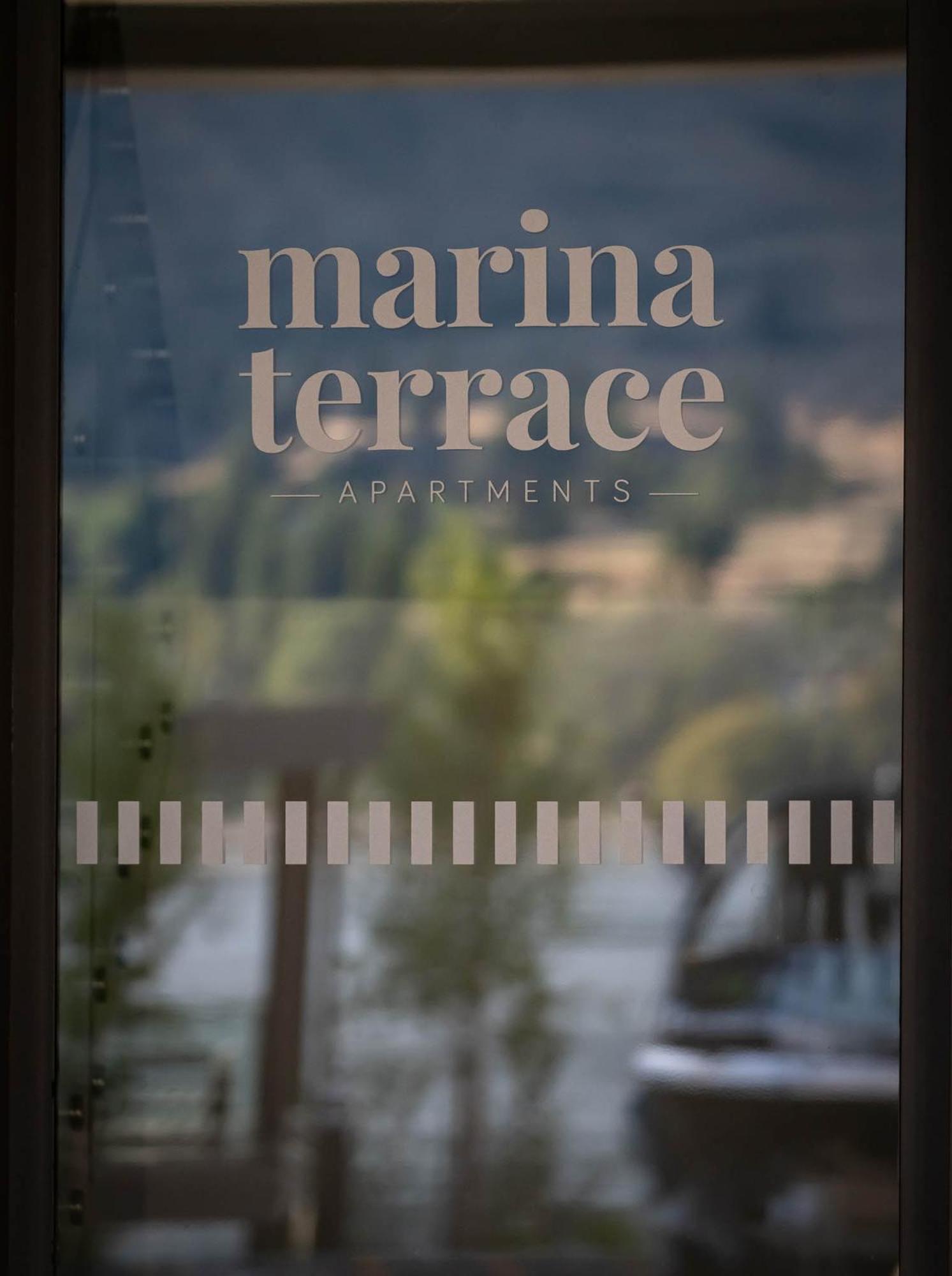 Marina Terrace Apartments, Wanaka Exteriör bild