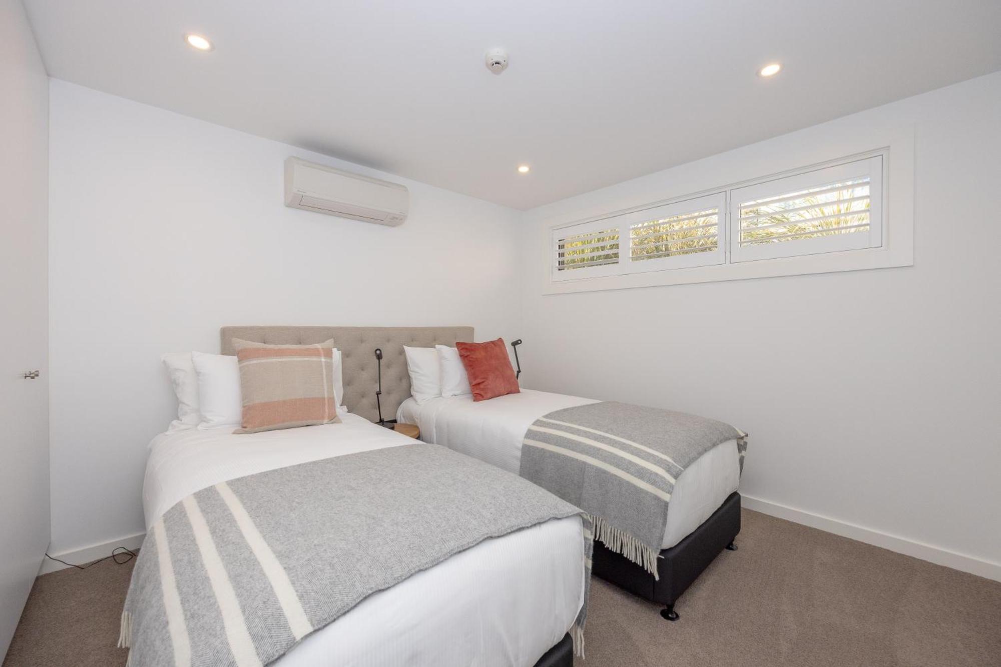 Marina Terrace Apartments, Wanaka Exteriör bild